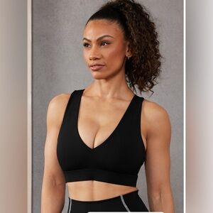 Fabletics on the go midi medium impact sports bra